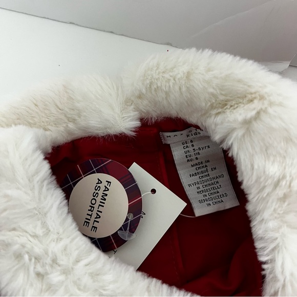 Max Studio Crimson Red Girls Faux Fur Collar Velour Dress With Hair Clip - Picture 4 of 8